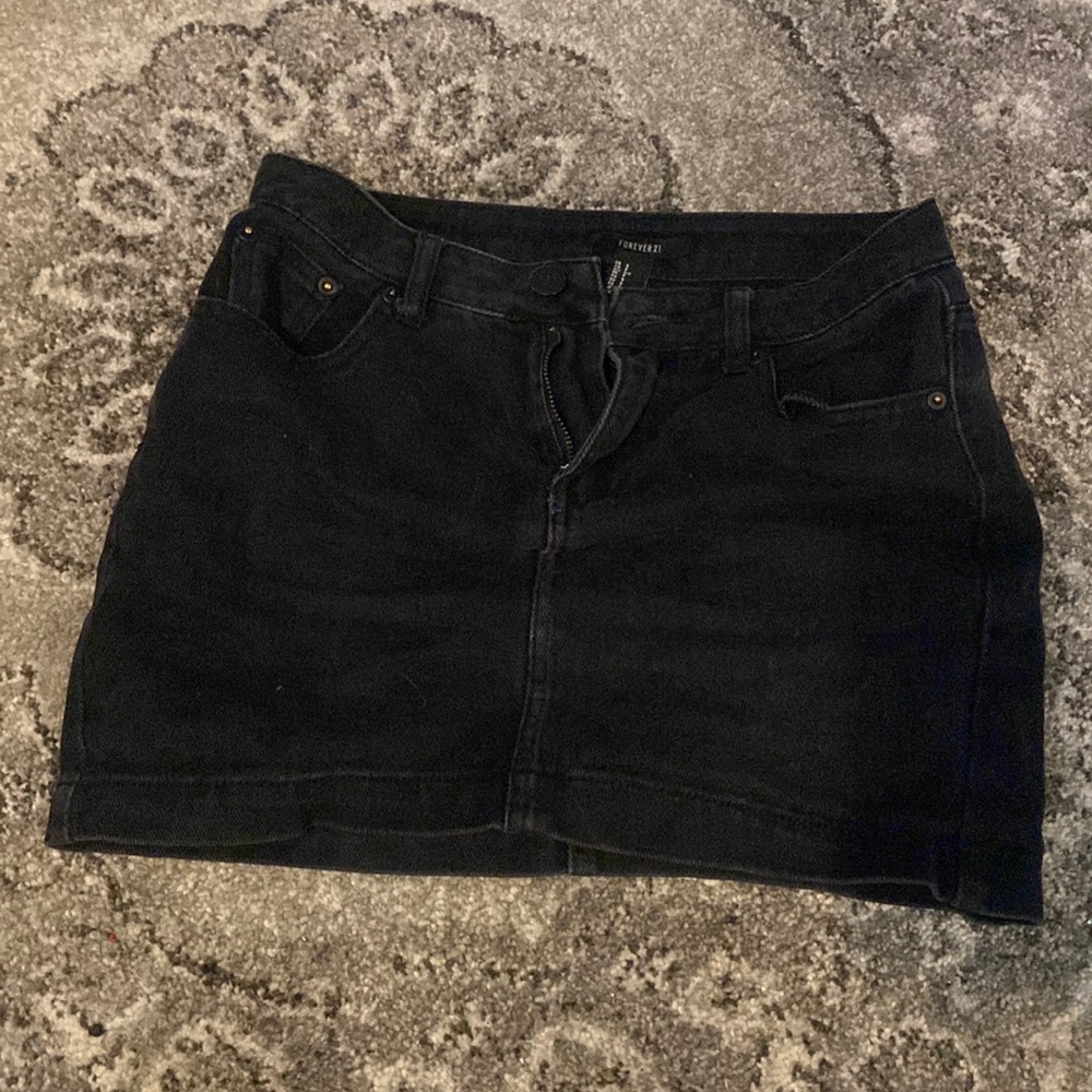 Forever 21 black mini skirt